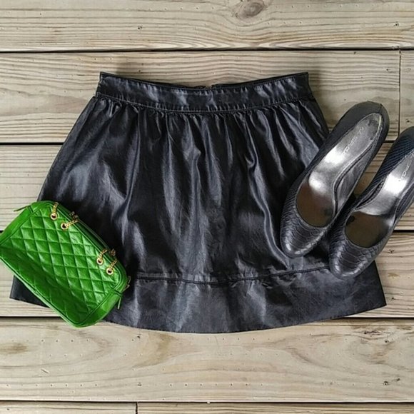 Forever 21 Faux Leather Black Mini Skirt - Picture 2 of 9